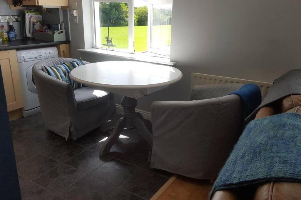 Galway City Lovely 2 Bed Apartment 외부 사진